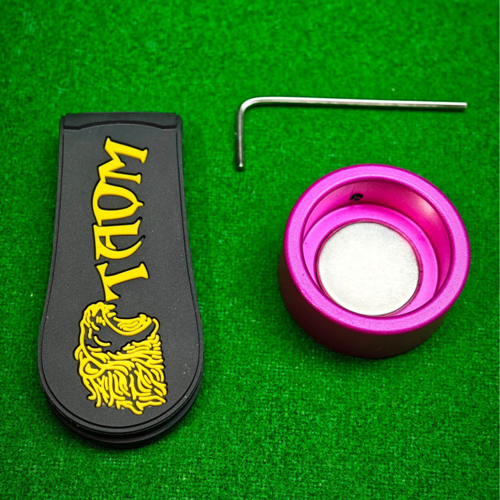 Pool Cue Chalk Holder Snooker  - Sports Equipment Cabinet avis et prix