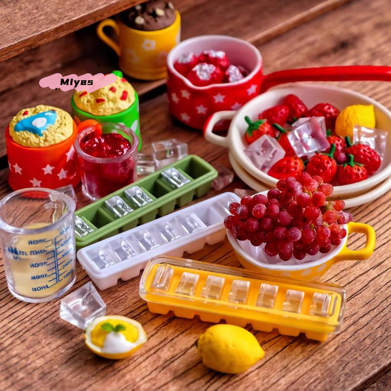 2Pcs Miniature Dollhouse Ice C - Sports Equipment Cabinet avis et prix